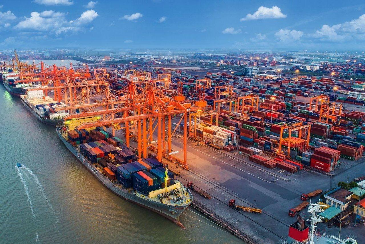Xuất nhập khẩu 2022 dự báo vượt kỷ lục năm 2021